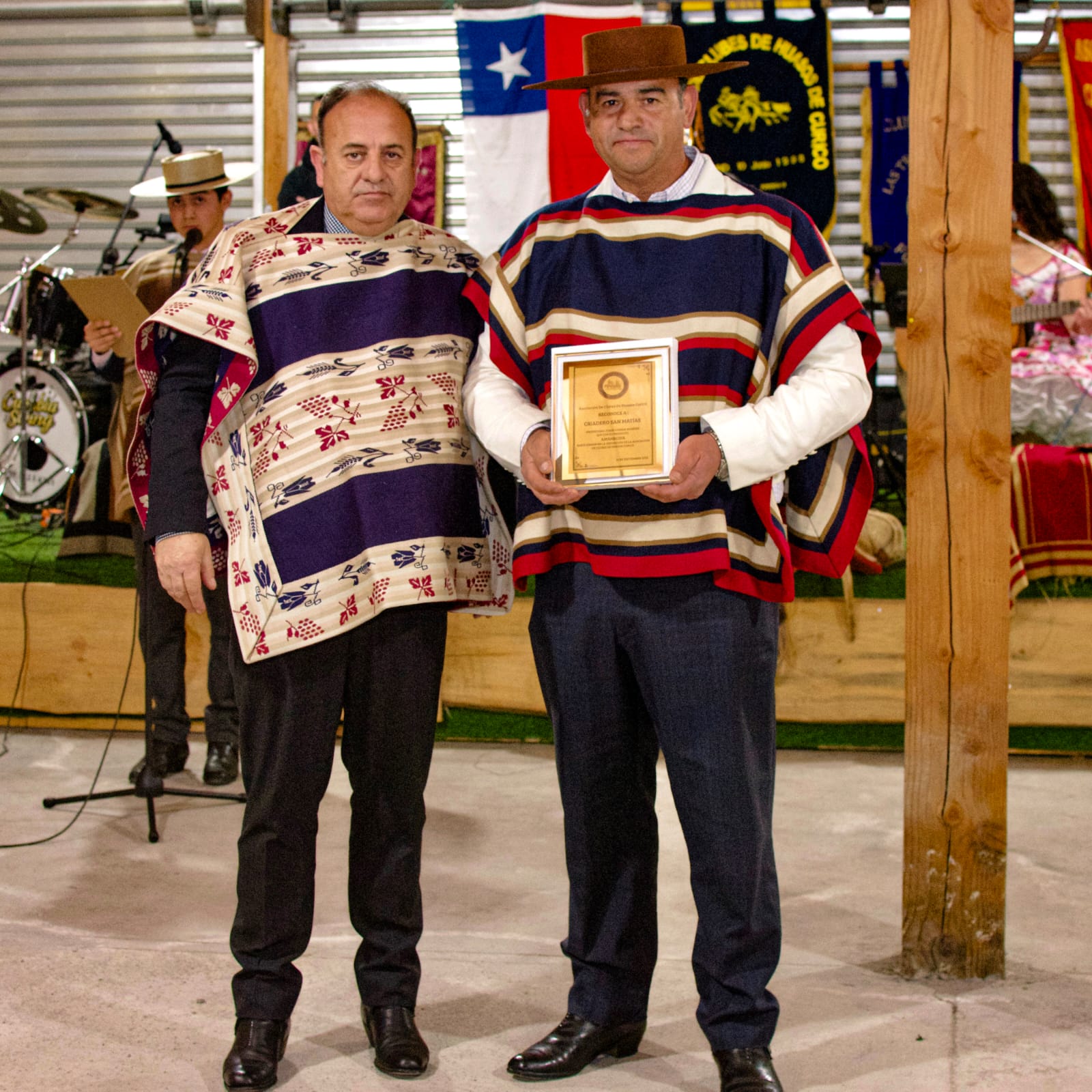 Fotografía 3 del álbum de Asociación Curicó premio a los suyos, nuevo comienzo.