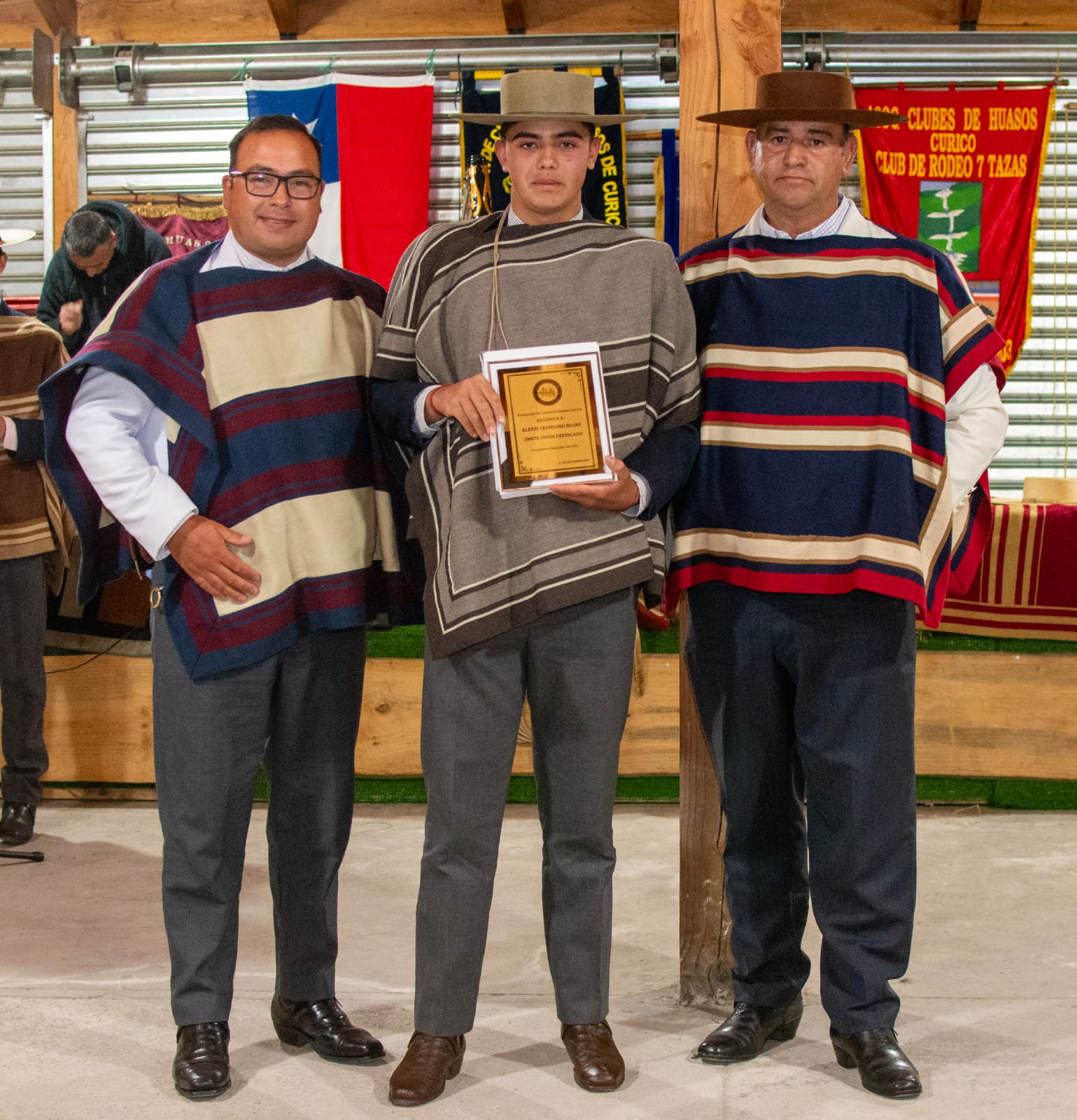 Fotografía 7 del álbum de Asociación Curicó premio a los suyos, nuevo comienzo.