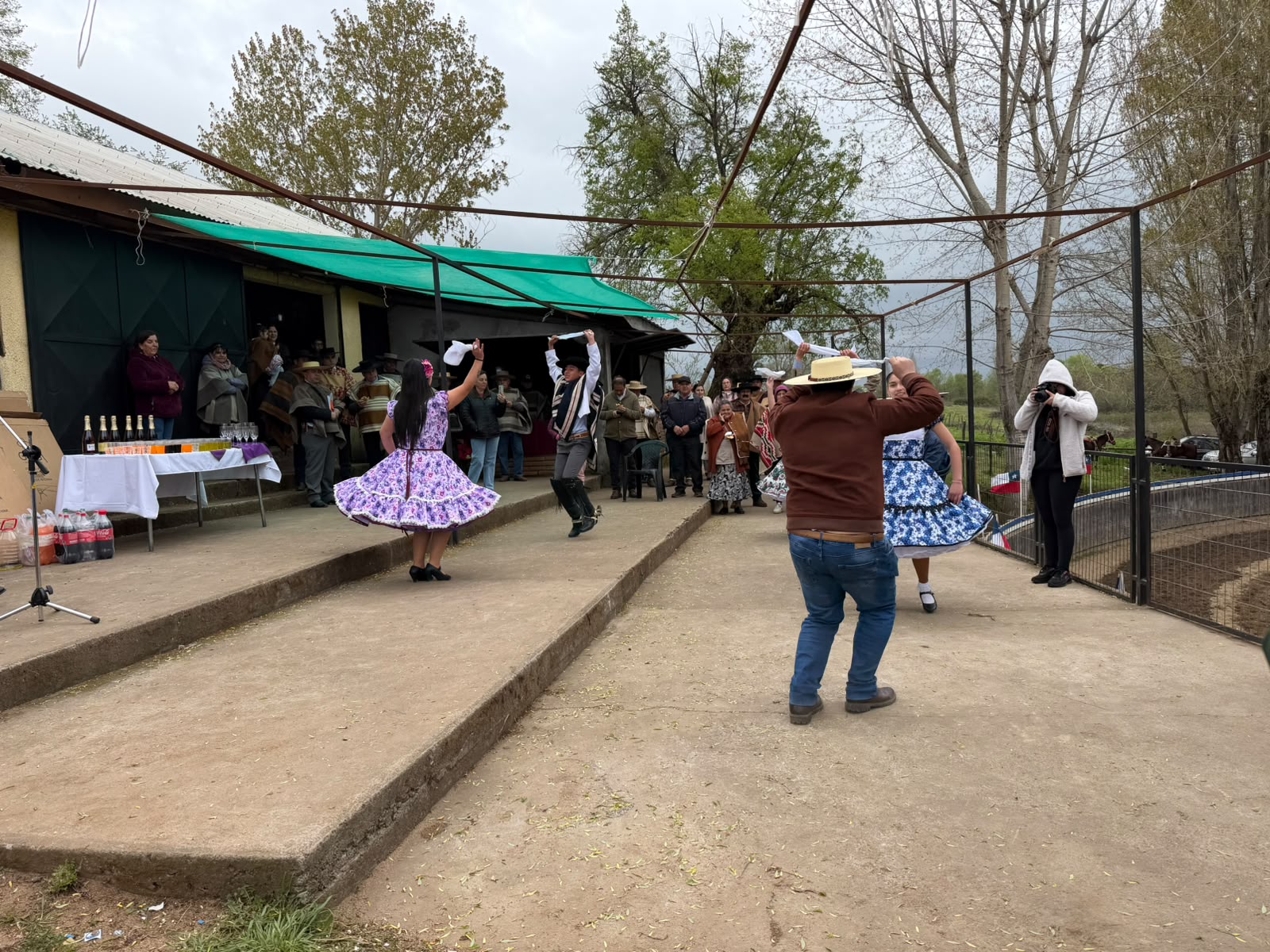 Fotografía 7 del álbum de Asociación Rio Ñuble dio el vamos a la temporada, en el Carmen en el  Rodeo del Club de huasos Navidad
